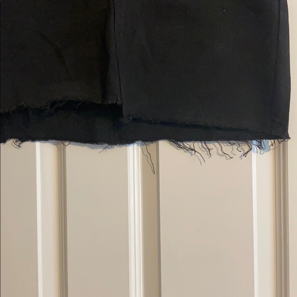 Short skirt - Picture 2 of 4